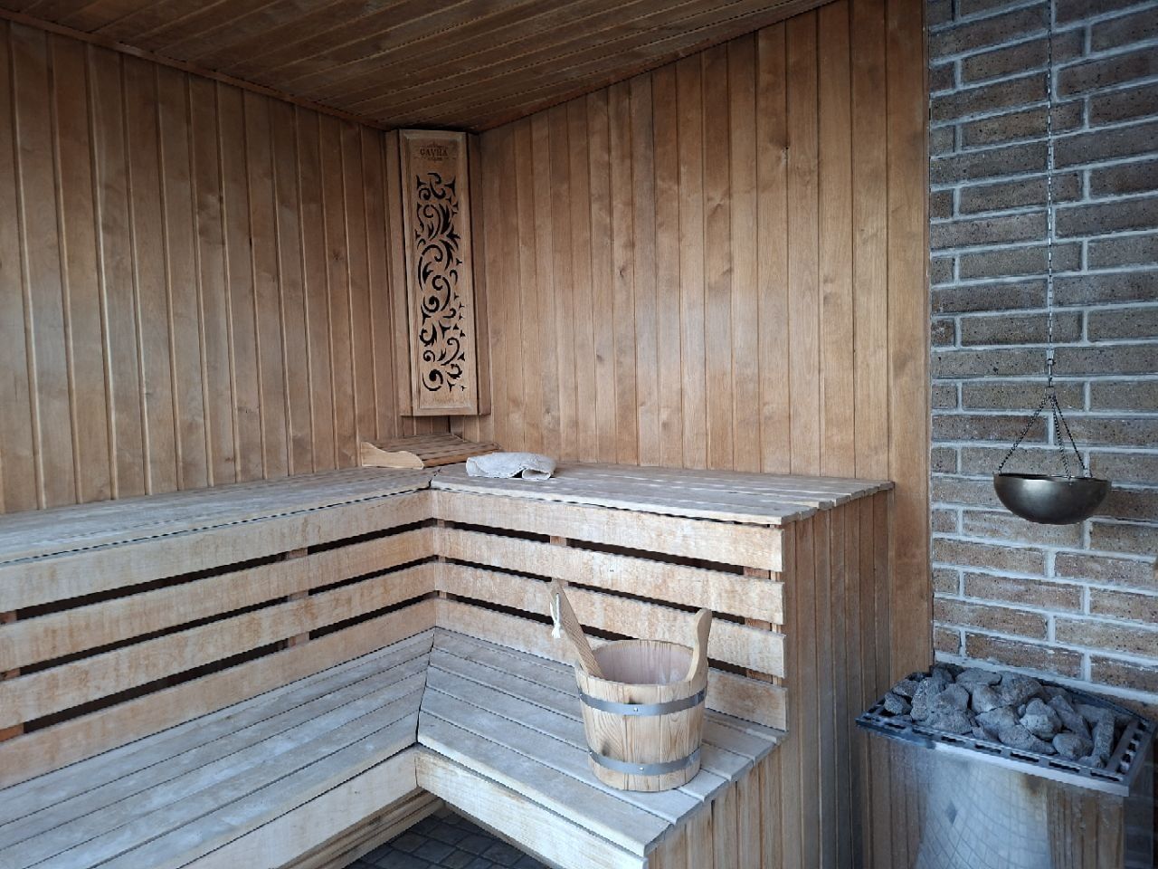 Почасовая аренда бассейна на крыше