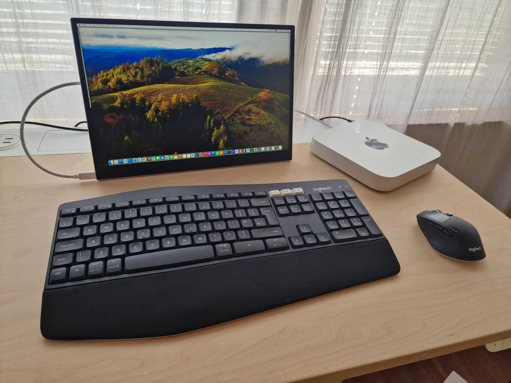 Apple Mac mini with Apple M1 Chip (8GB RAM, 256GB SSD) + KB & Mouse