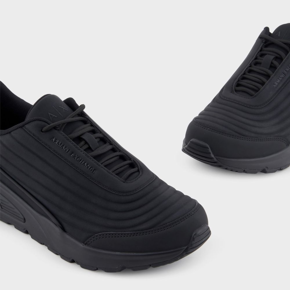 Оригинални мъжки маратонки Armani Exchange XUX229 XV866 00002 в черно