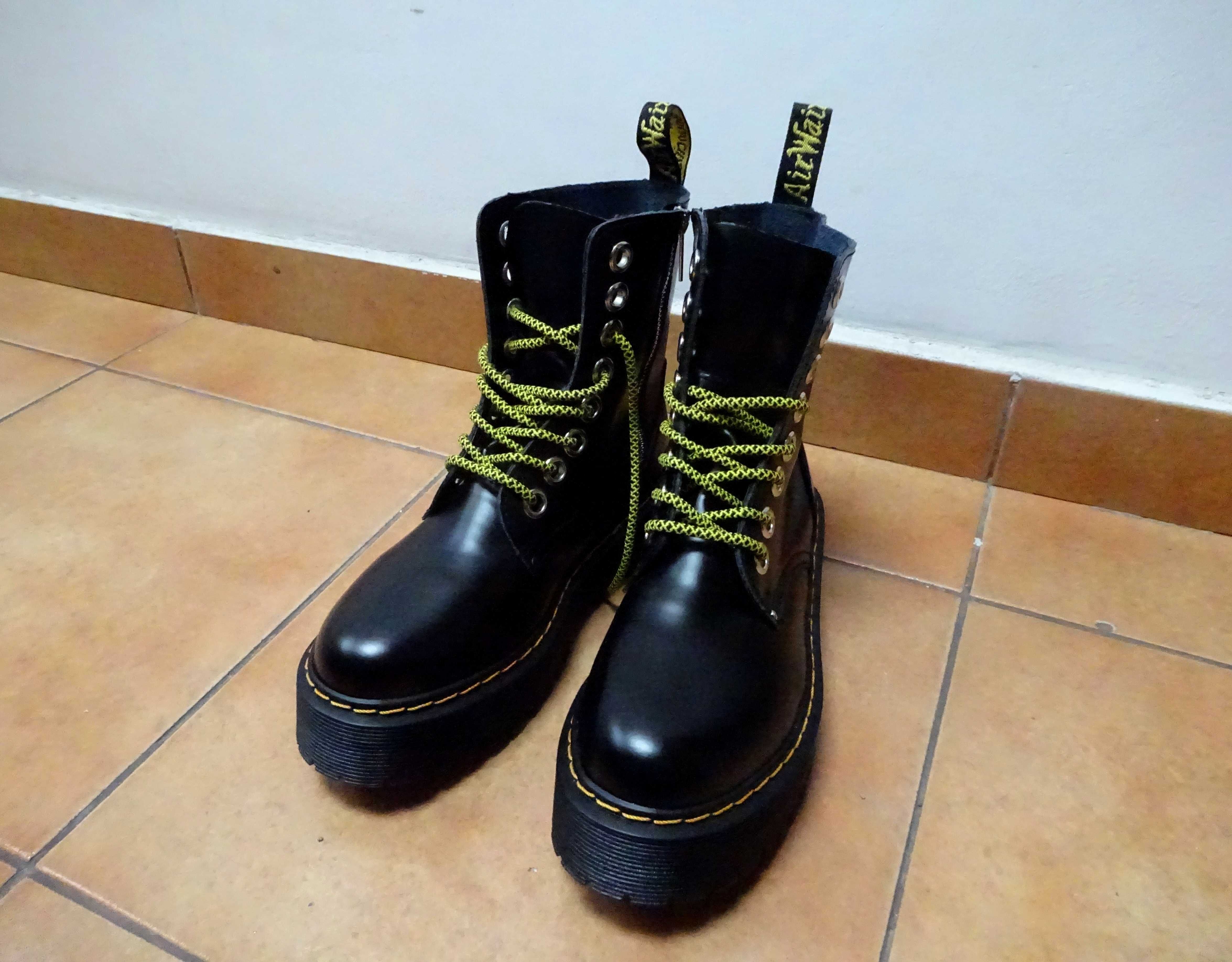 Ghete Dr. Martens, cu platforma, Piele naturala Jadon, Unisex, Noi