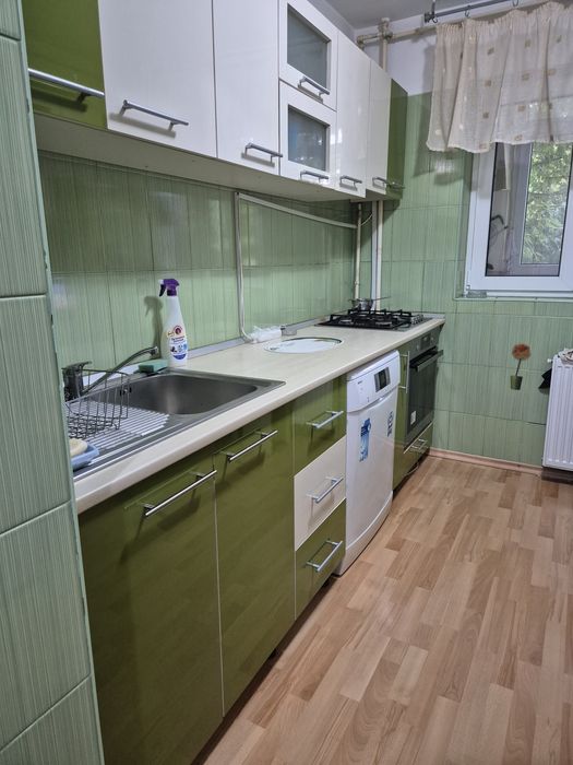 Inchiriez 3 camere Colentina /Rau