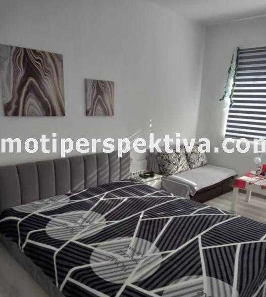 Продава се Тристаен апартамент в Пловдив, Христо Смирненски - 76 кв.м за 2014 €/кв.м - Снимка #1