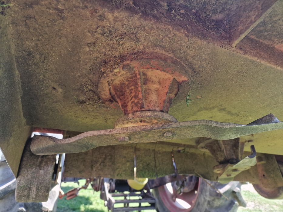 Tocatoare resturi vegetale