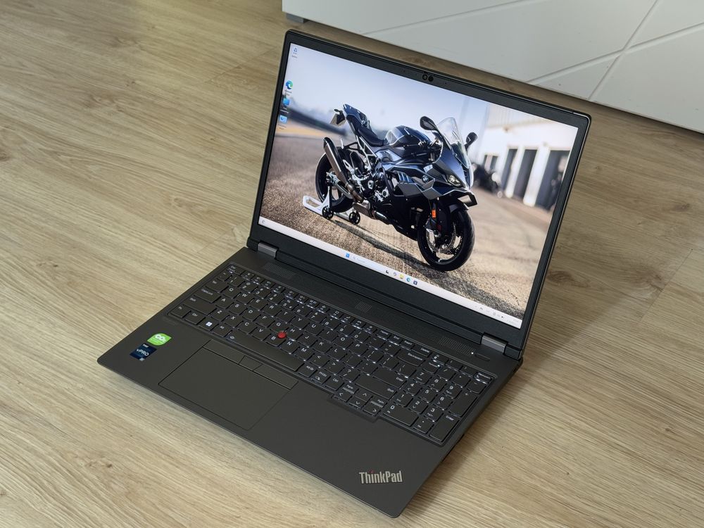 16’QHD+165Hz/i7-13850HX/Tinkpad P16 Gen2/32GB DDR5/1TB SSD/RTX A1000