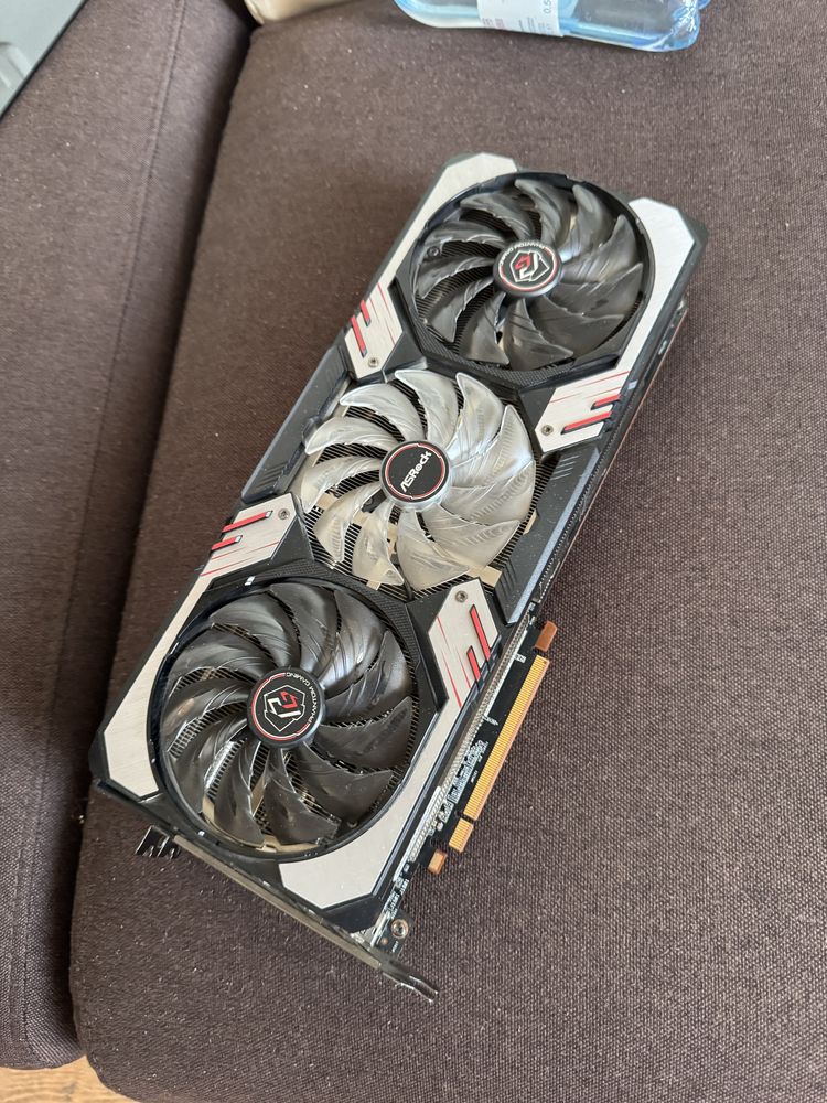 Vand placa video Asrock RX6800 XT Phantom gaming 16GB