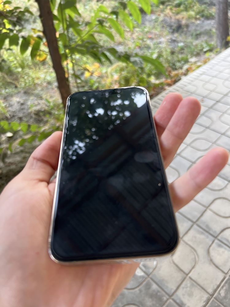 Iphone 13 pro gold sotiladi