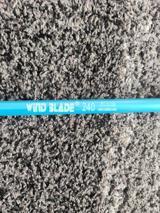 Vând chestii de pescuit