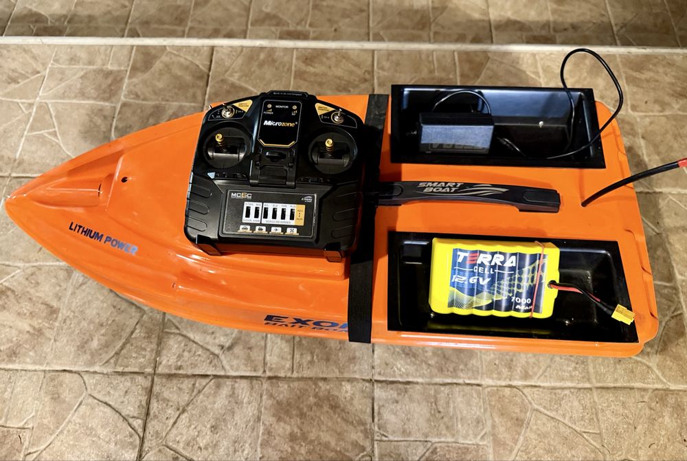 Navomodel  Bărcuță Plantat Exon Bait Boat Noua Terra Cell