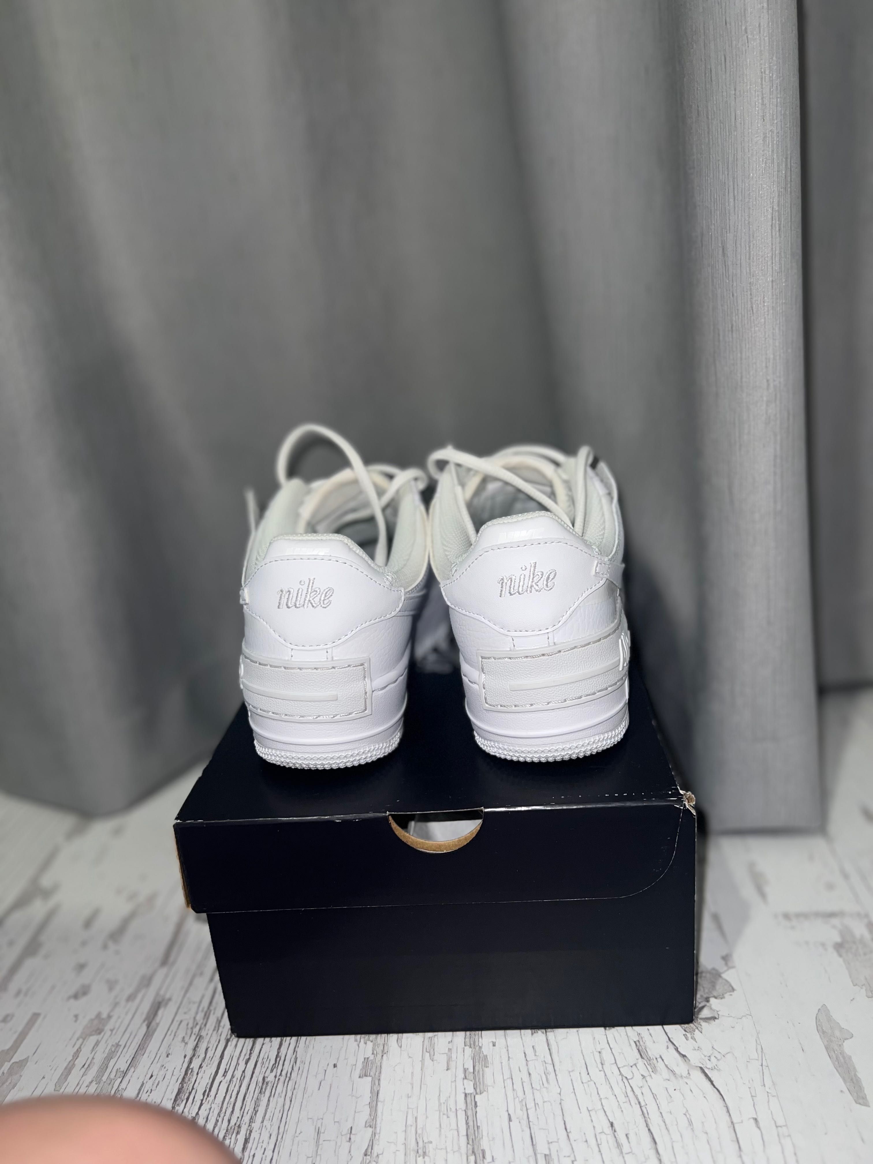 Adidași Nike Air Force 1 Shadow