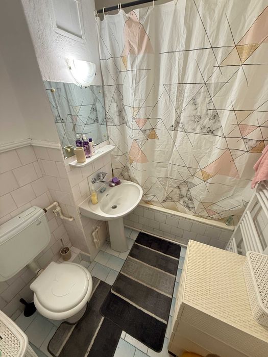 Vanzare apartament 2 camere decomandat, mobilat si utilat complet