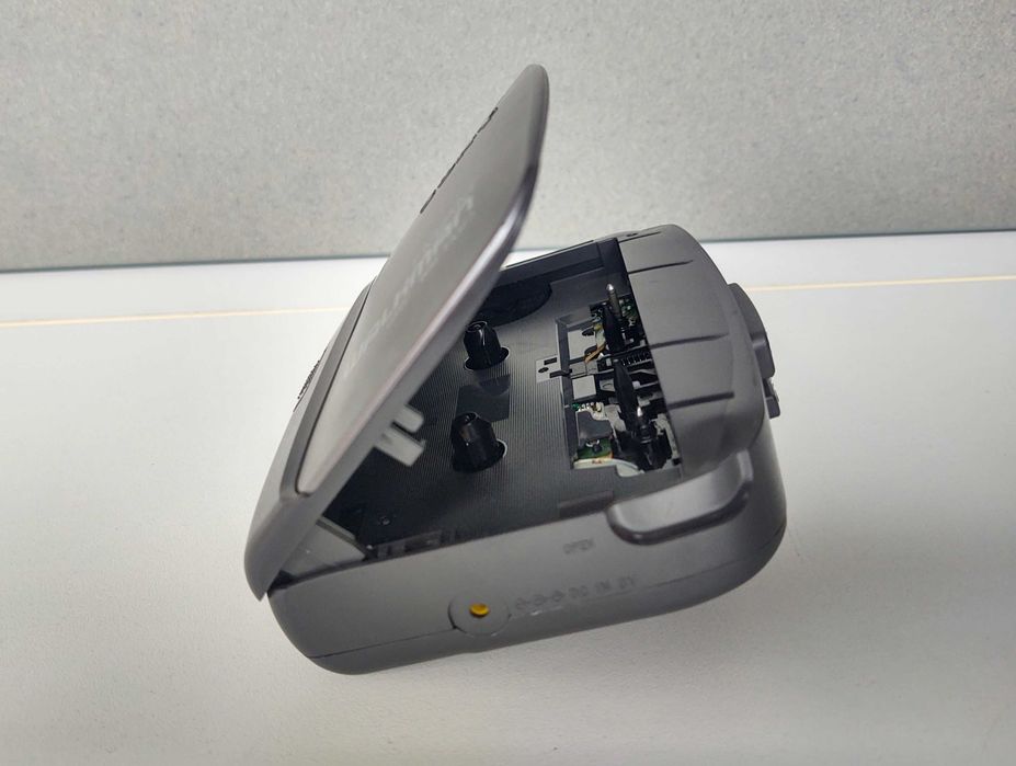 Walkman, minicasetofon cu radio Sony