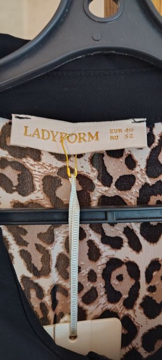 Платье  Турция размер 52 новое, шифон