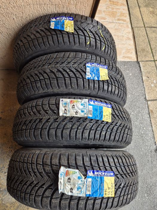 Vând cauciucuri 205/65/15 set complet//Michelin// Noi nouțe