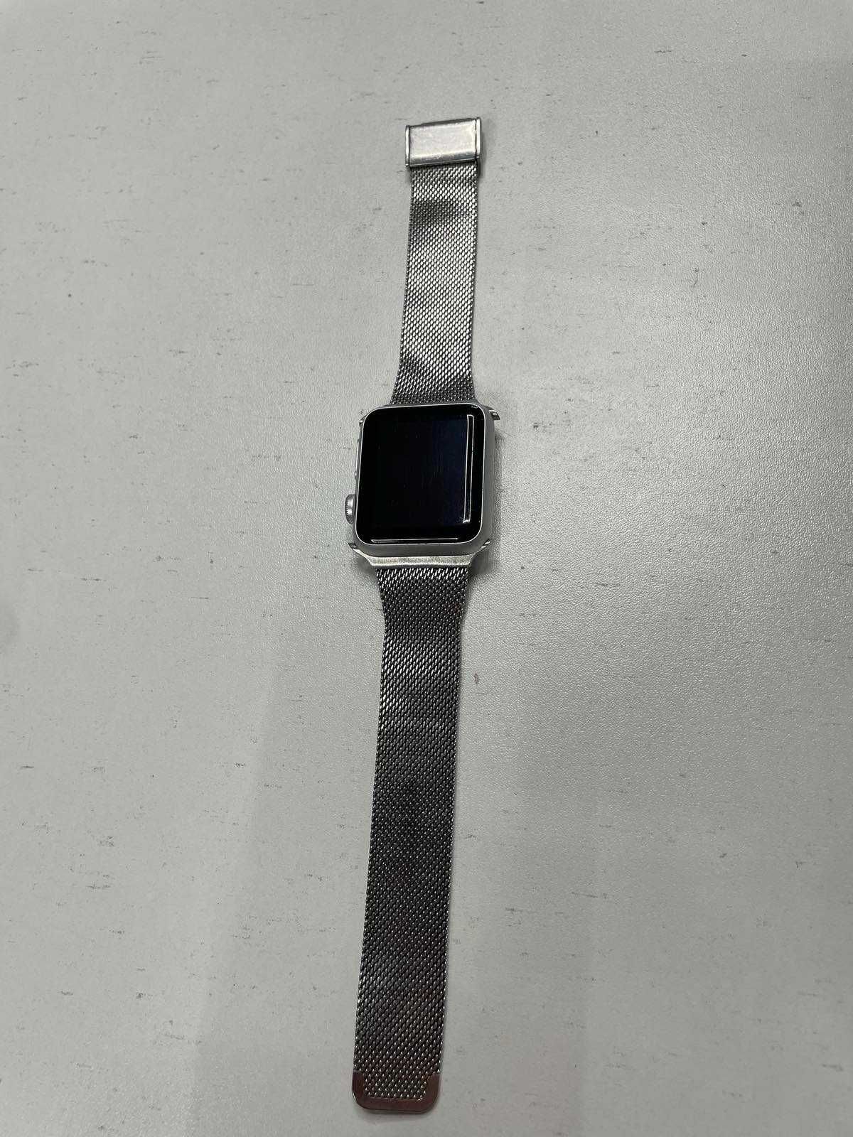 Продавам Apple Watch  38MM *7000 SERIES*