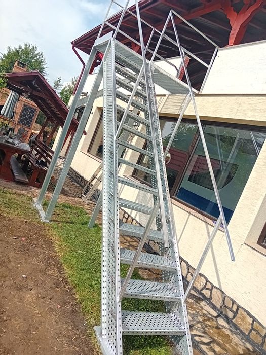 Scara metalica zincata de exterior 6m