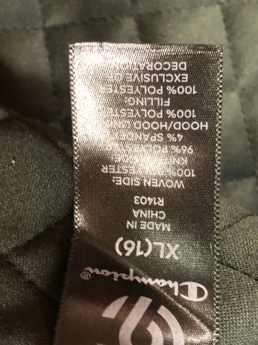 Geacă sport subțire marca Champion