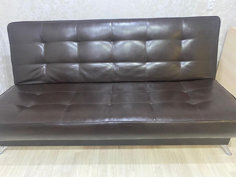 Продам кожаный диван в идеальном состоянии! Срочно торг