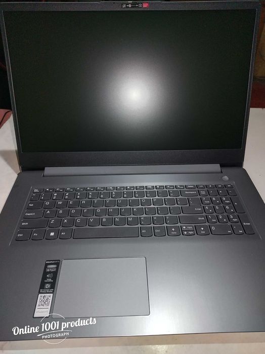 Lenovo IdeaPad 3 17IAU7 чисто нов с 4 години гаранция!