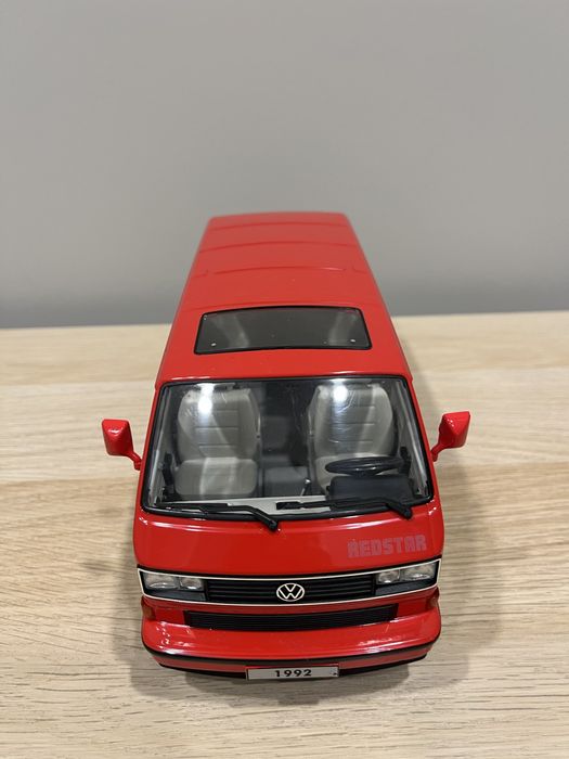 VW Bus T3 Redstar 1992 1:18 (KK Scale)