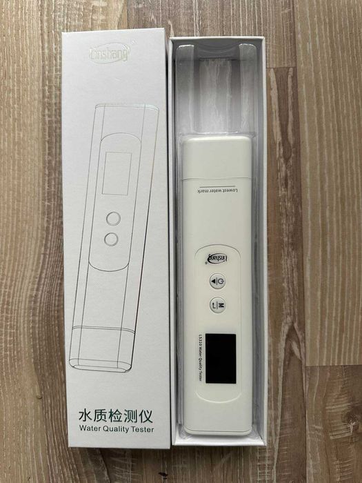 Vând tester digital