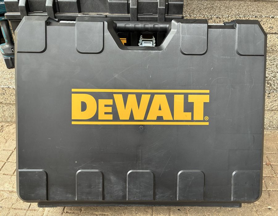 Електрически перфоратор DeWALT D25614K, SDS-max, 1350 W, 10.5 J