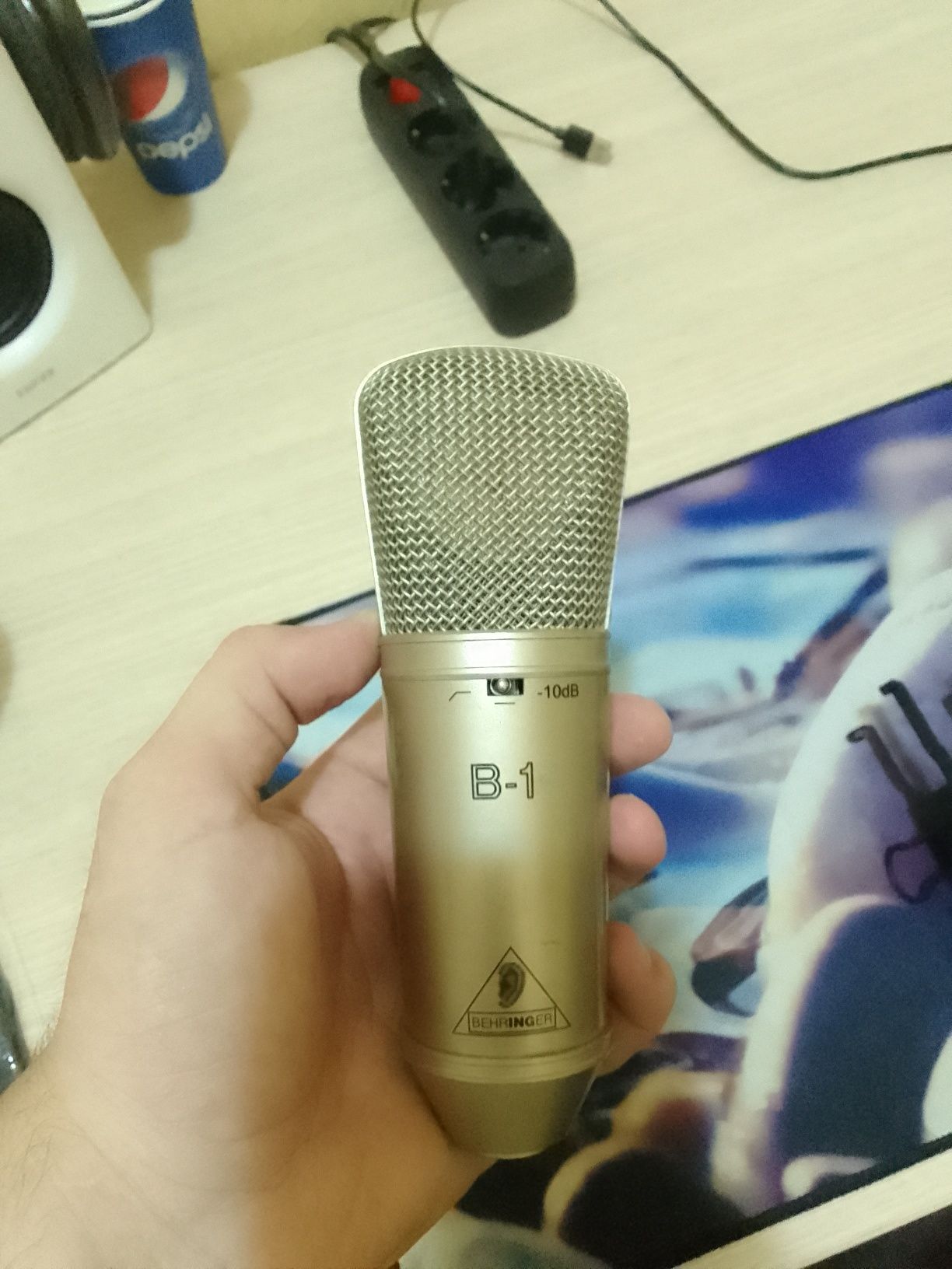 Behrenger B1 mikrofon