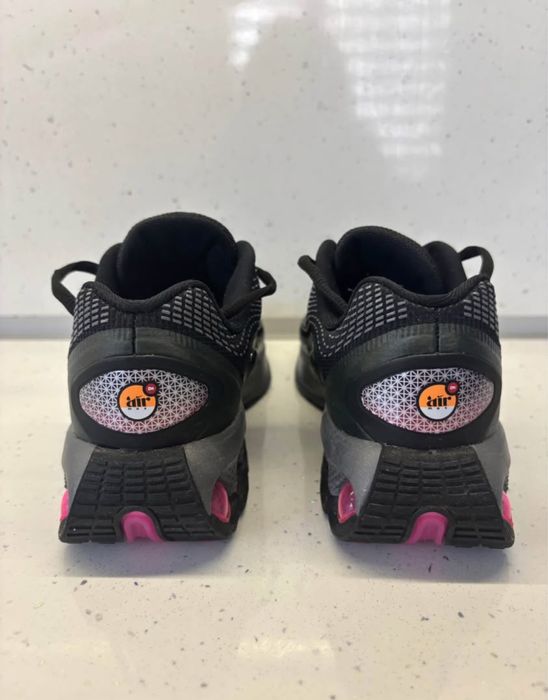 Nike Air Max DN Sneakers