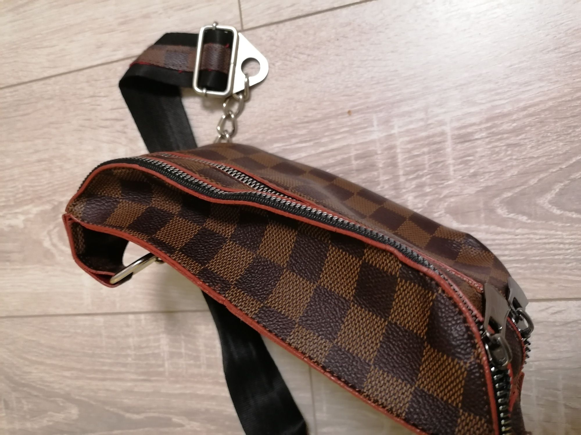 Borseta unisex Louis Vuitton