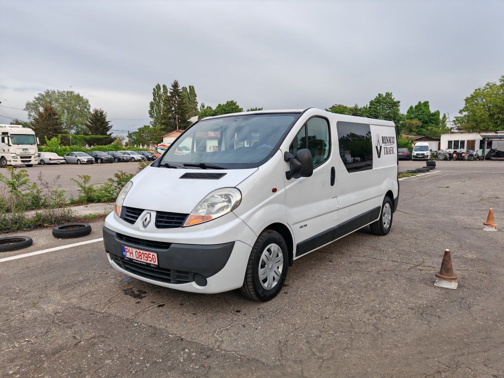 Renault Trafic Dubla Cabina 6locuri și marfa