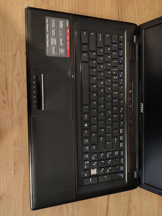 Vând laptop gaming msi ms-175a