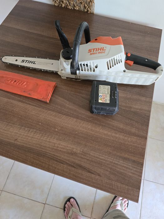 Drujbă stihl cu acumulator  MSA 140C