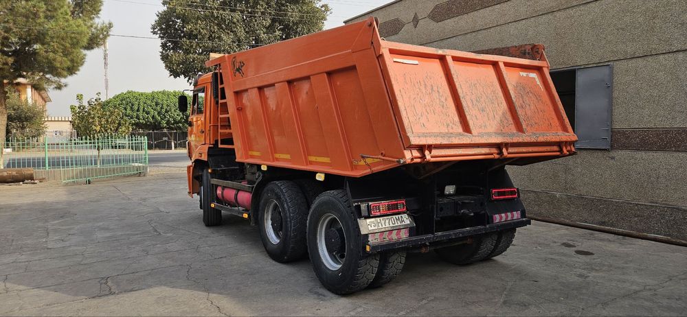 Kamaz 6520 srochne sotiladi