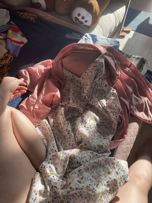 Двойка- 2500 тенге . Продвю срочно нужны деньги