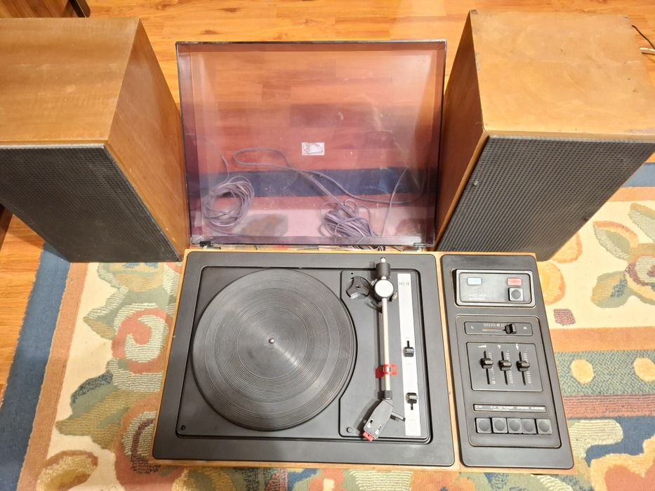 Pick-up de colecție funcțional cu boxe originale