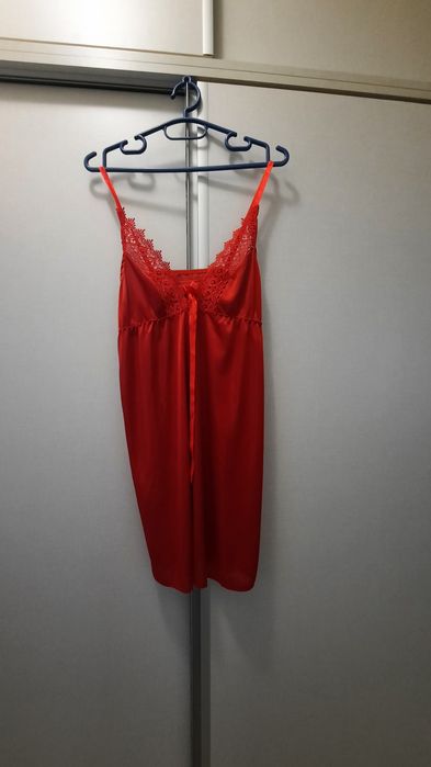 Дамски сатенена нощница с халат