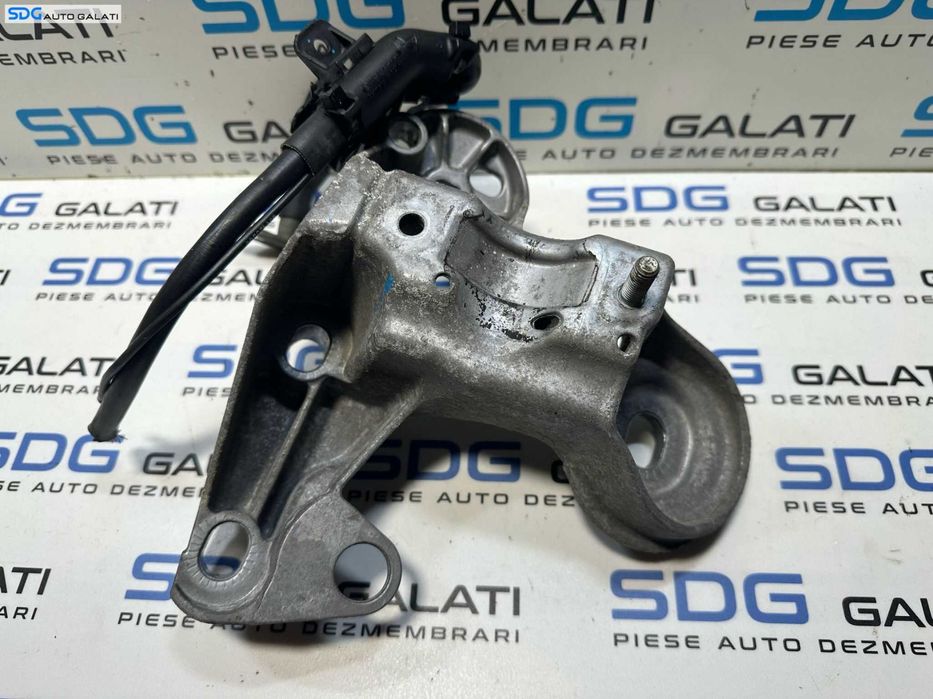 Suport Bara Stabilizatoare Motor Dreapta Audi A4 B7 2.5 TDI 2004 - 2008 Cod 8E0199352 [X3166]