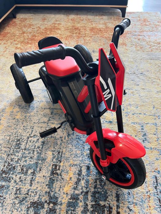 Tricicleta pentru copii