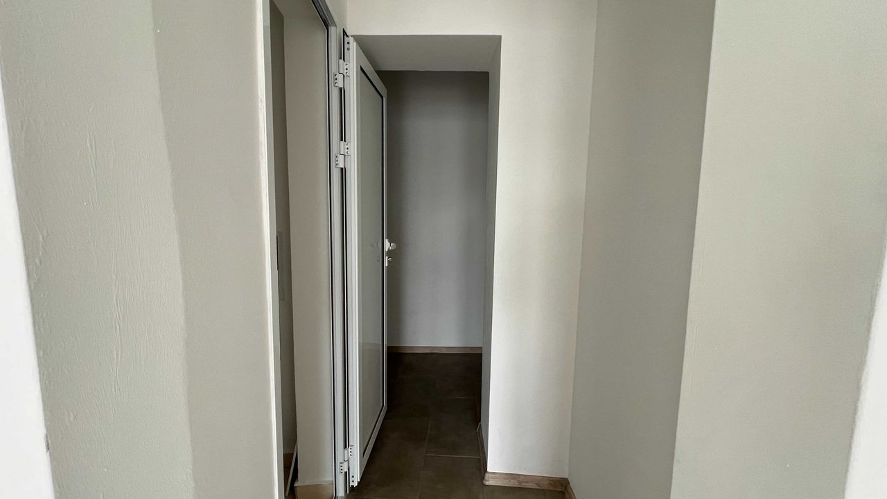 Дава се под наем Офис в София, Люлин 10 - 16 кв.м за 280.5 € - Снимка #6