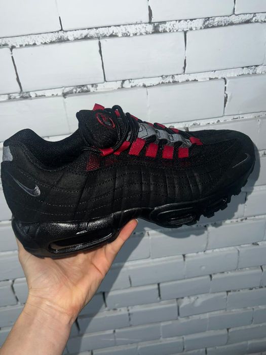 Nike Air Max 95 black red