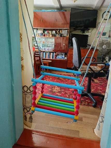 Качели детские .
