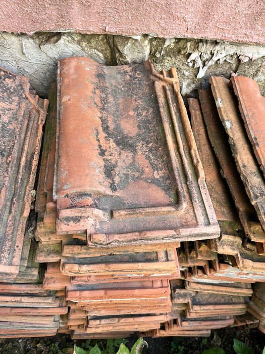 ПОДАРЯВАМ 700 керемиди