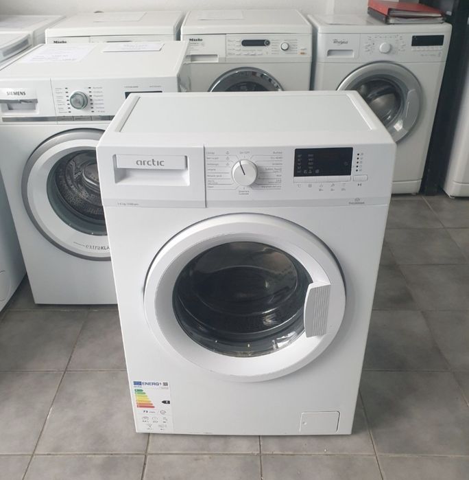 Masina de spălat rufe Arctic  / în stare de funcționare foarte bună.