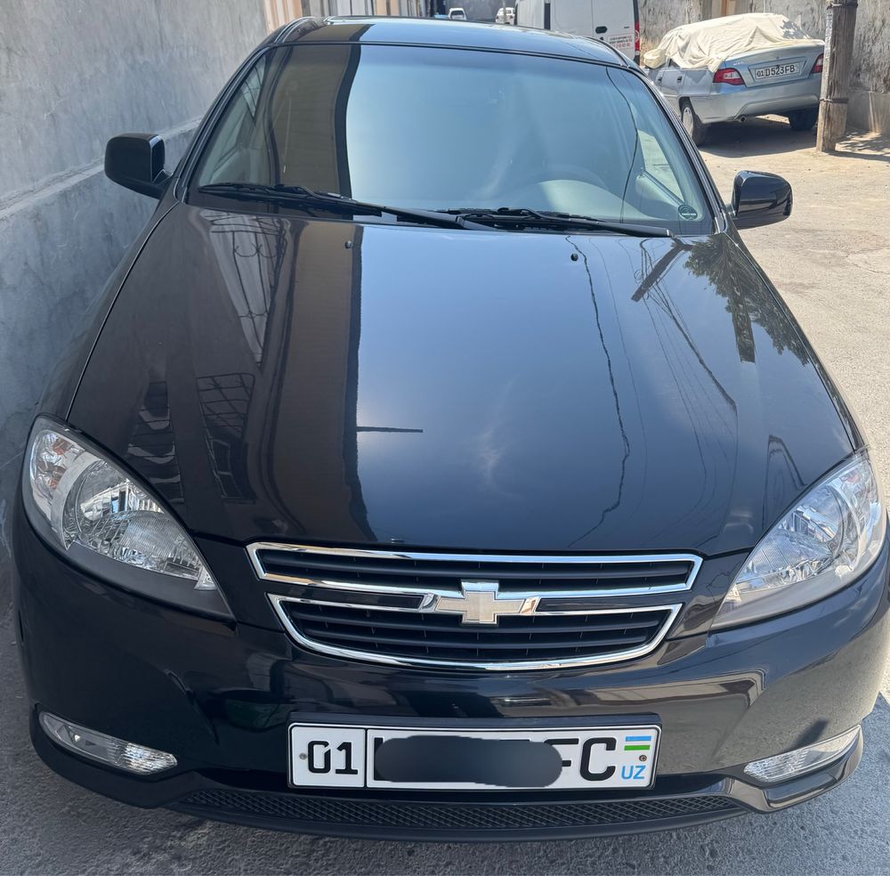 Gentra  3 pozitsa 3000km probek Qora Kraska toza Lyuk Abs Soat