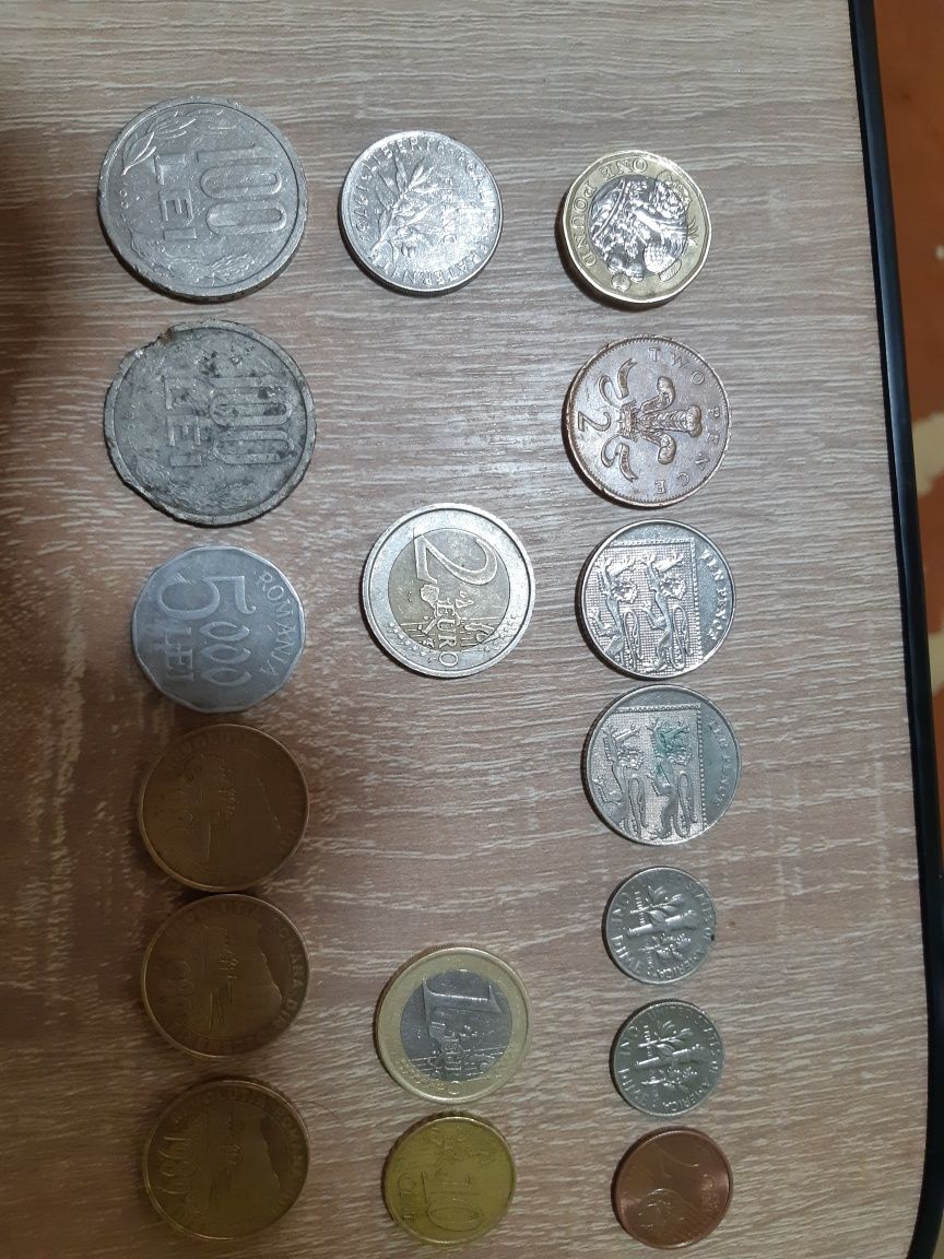 Vând colecție monede vechi.