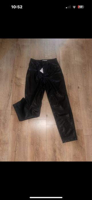 Pantaloni mom fit
