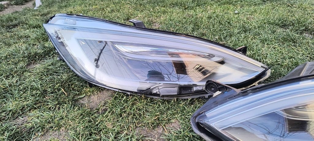 Far faruri stanga dreapta tesla model s full led originale
