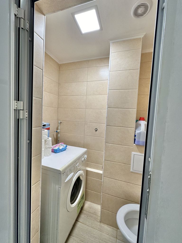 Дава се под наем Тристаен апартамент в Благоевград, Запад - 75 кв.м за 331.5 € - Снимка #19