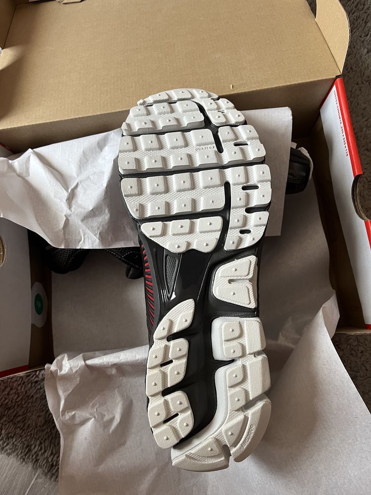Обувки Nike Vomero V