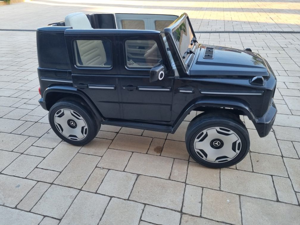 Детска акумулаторна кола Mercedes G63 AMG