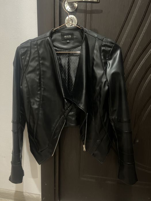 Кожено яке Авин